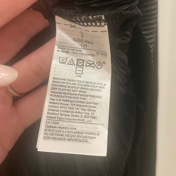 Banana Republic Long sleeve Wrap Blouse - Picture 4 of 6